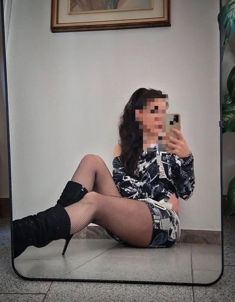 613354838: Chica busca chico en Sevilla