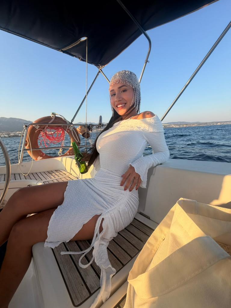 673787455: Chica busca chico en Málaga