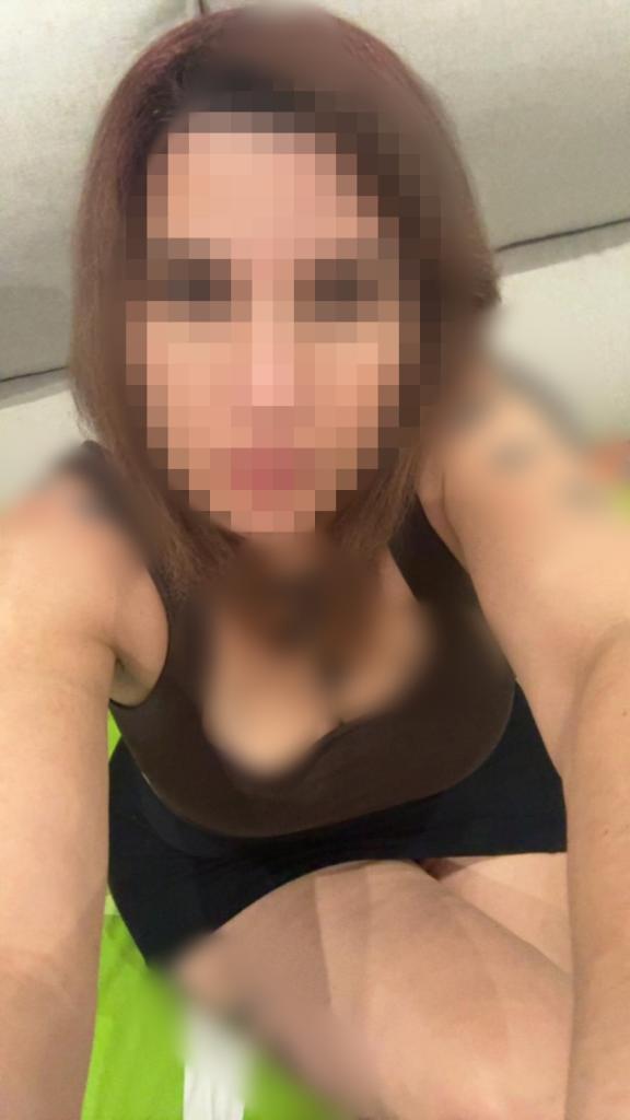 662401494: Chica busca chico en Barcelona
