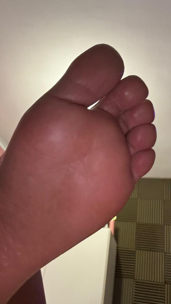 665732088: Chica busca chico en Barcelona