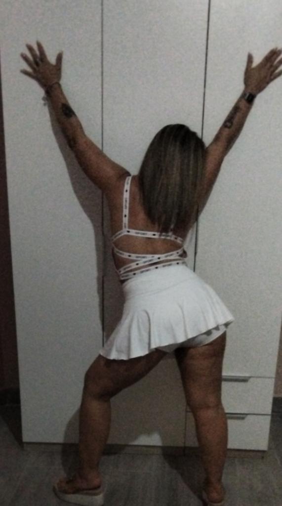 Chica busca chico en Cádiz: 