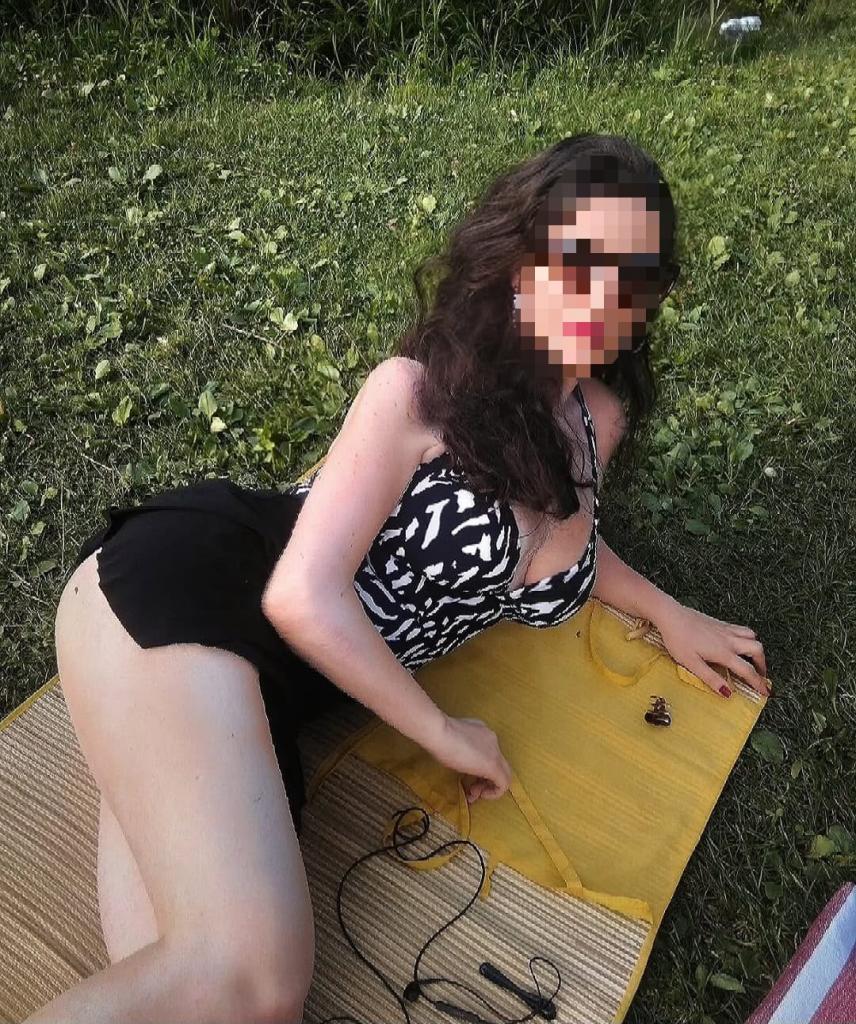 613354838: Chica busca chico en Sevilla
