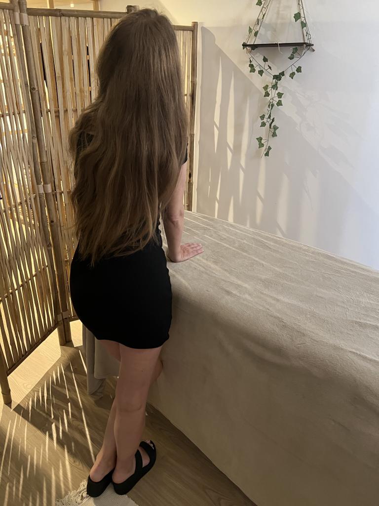 613584046: Chica busca chico en Cantabria