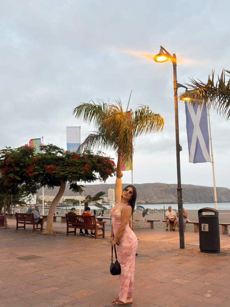 674679757: Chica busca chico en Málaga