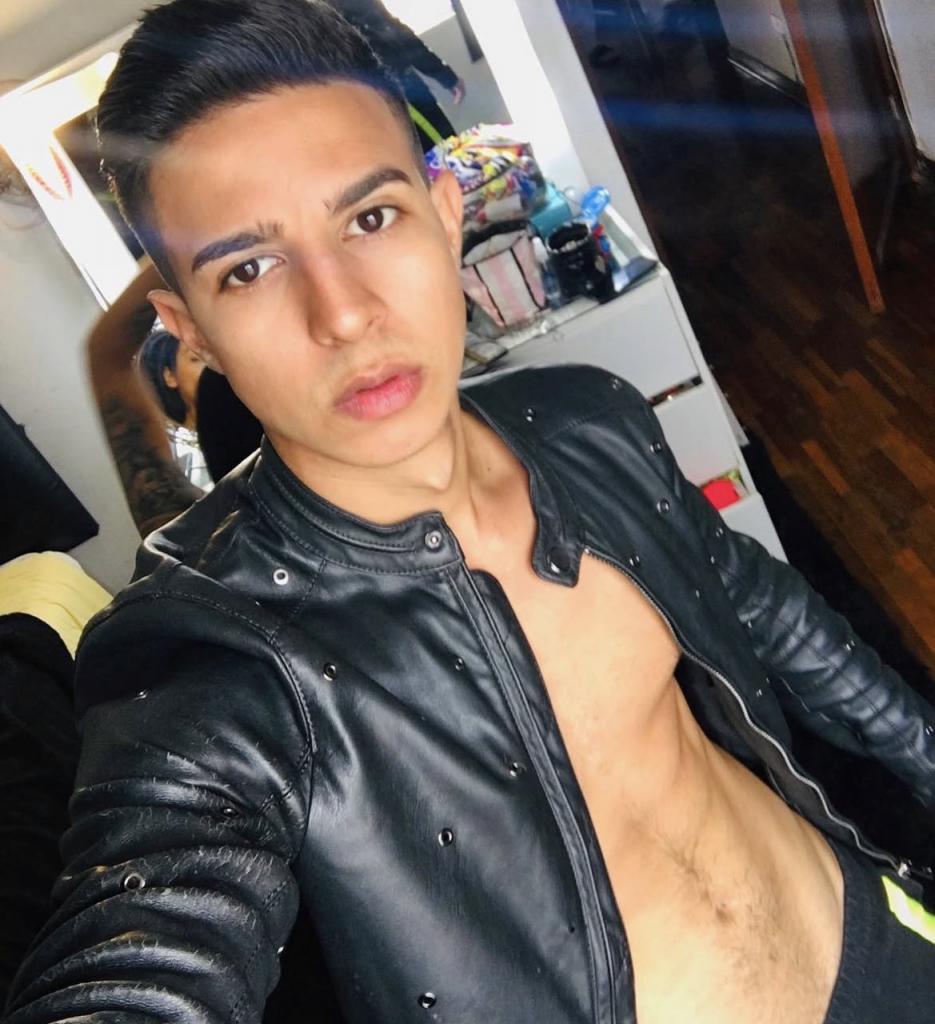 678877512: Chico busca chica en Valencia