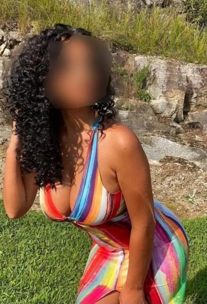 604866947: Chica busca chico en Málaga