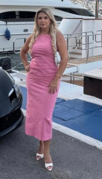 663086139: Chica busca chico en Pontevedra