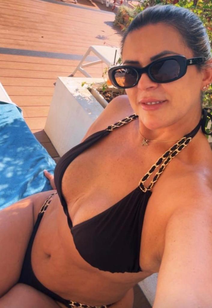 663086139: Chica busca chico en Pontevedra