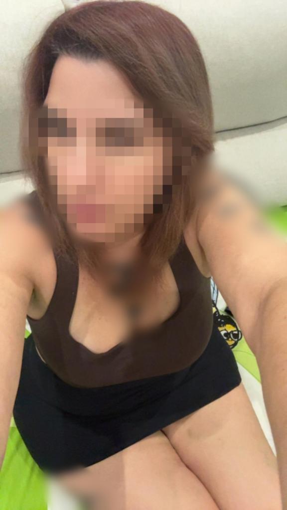 662401494: Chica busca chico en Barcelona