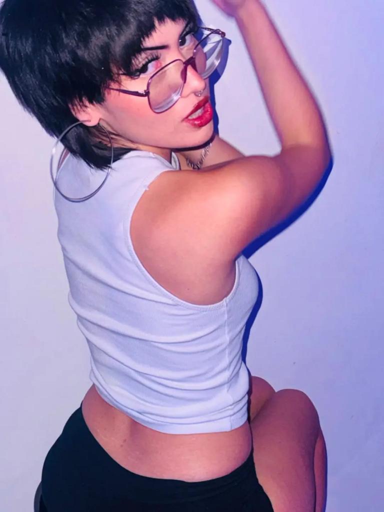 623721950: Chica busca chico en Murcia
