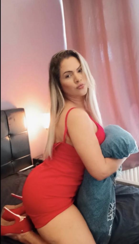 Chica busca chico en La Coruña: 