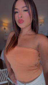 672838474: Chica busca chico en Sevilla