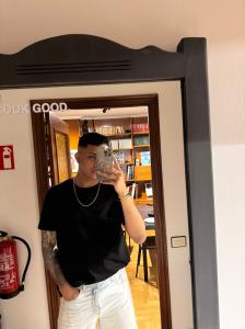 627371929: Chico busca chica en Sevilla