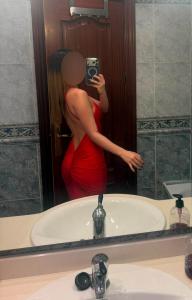 658033436: Chica busca chico en Sevilla