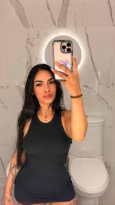 607686319: Chica busca chico en Granada
