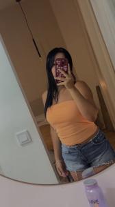 672838474: Chica busca chico en Sevilla