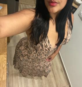643721533: Chica busca chico en Sevilla