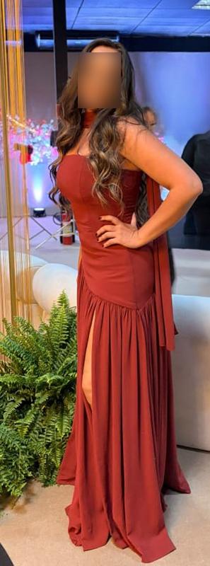 613665831: Chica busca chico en La Coruña