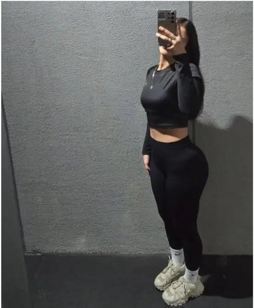 Chica busca chico en Almería: 