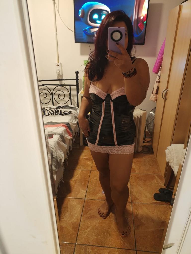 632697259: Chica busca chico en Barcelona