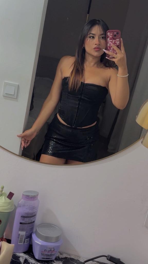 672838474: Chica busca chico en Sevilla