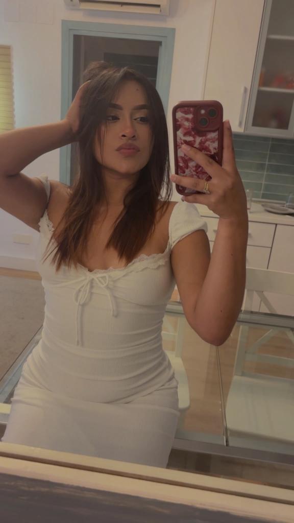 672838474: Chica busca chico en Sevilla
