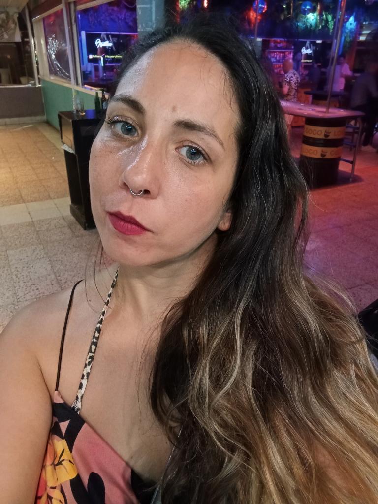 Chica busca chico en Las Palmas: Chica busca chico