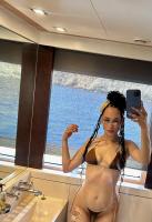 677466641: Chica busca chico en Ibiza