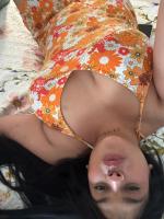 745018803: Chica busca chico en Barcelona