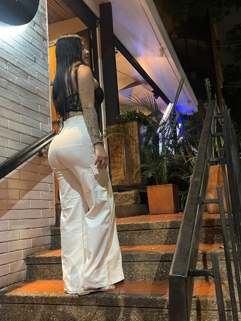 672867975: Chica busca chico en La Coruña