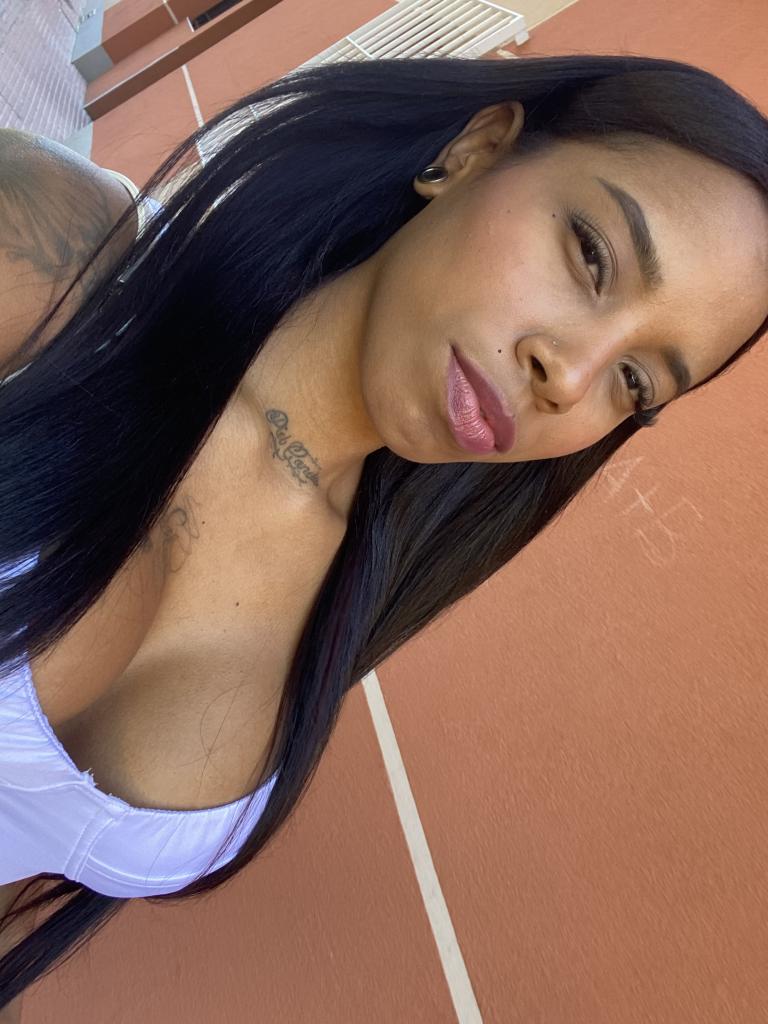 Chica busca chico en Tenerife: 