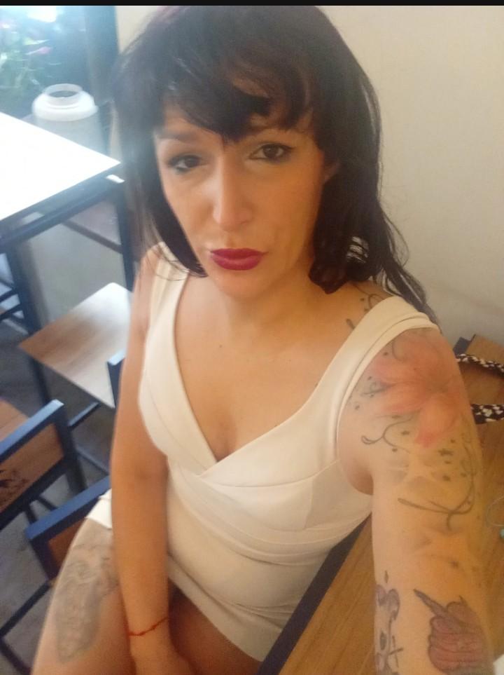 Chica busca chico en Granada: 