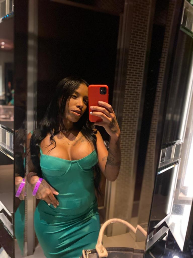 Chica busca chico en Tenerife: 