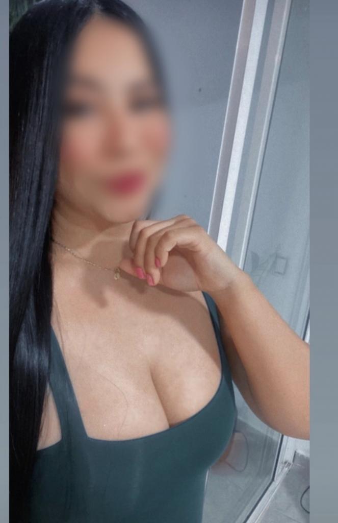 643040162: Chica busca chico en Valencia
