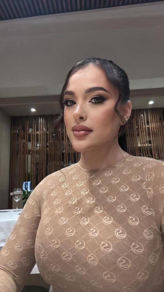 645818374: Chica busca chico en Barcelona