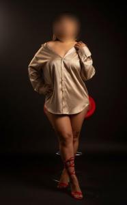 634073209: Chica busca chico en Barcelona