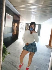 633052089: Chica busca chico en Sevilla