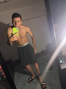 641803898: Chico busca chica en Barcelona