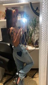 627992013: Chica busca chico en Barcelona