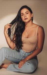 664439971: Chica busca chico en Lérida