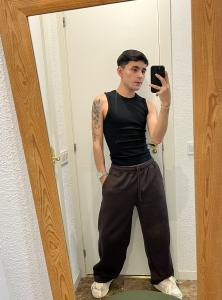 617751173: Chico busca chica en Barcelona