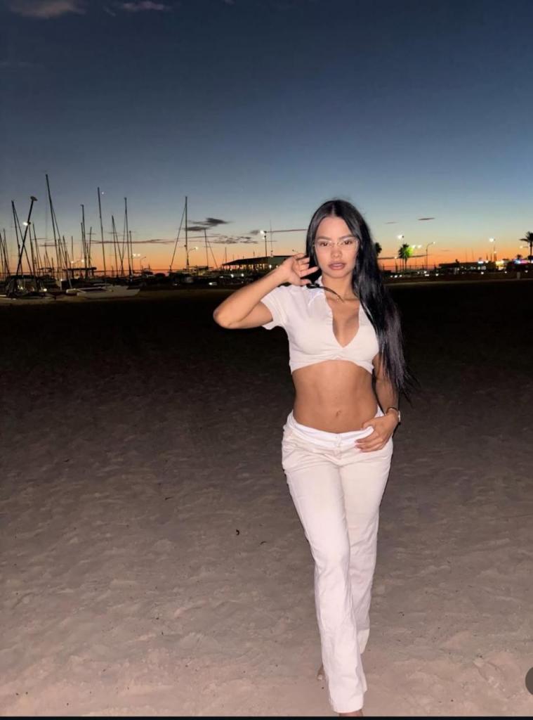 Chica busca chico en Almería: 