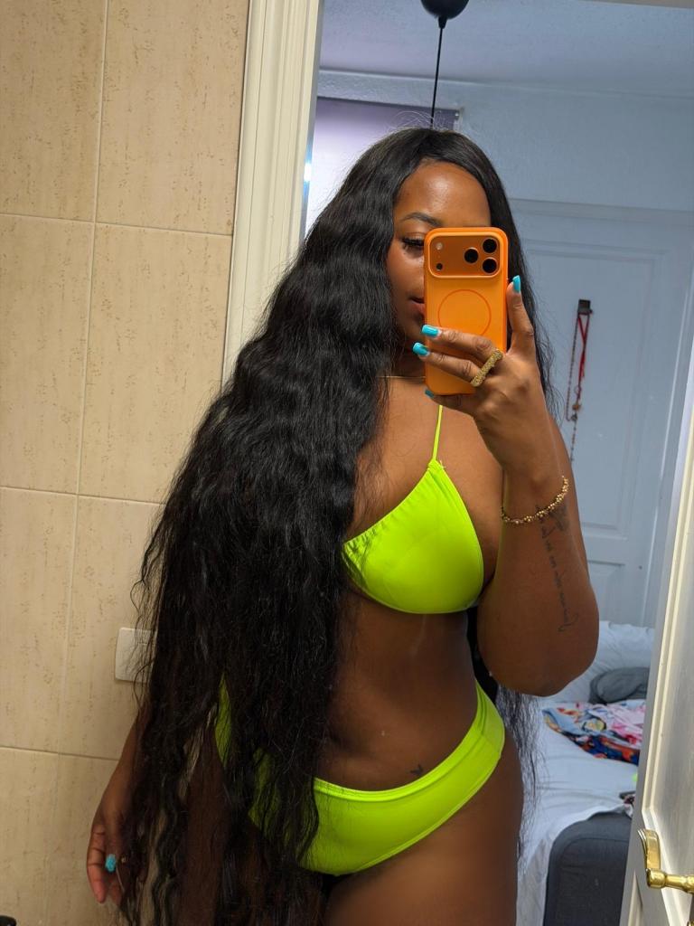 Chica busca chico en Tenerife: 