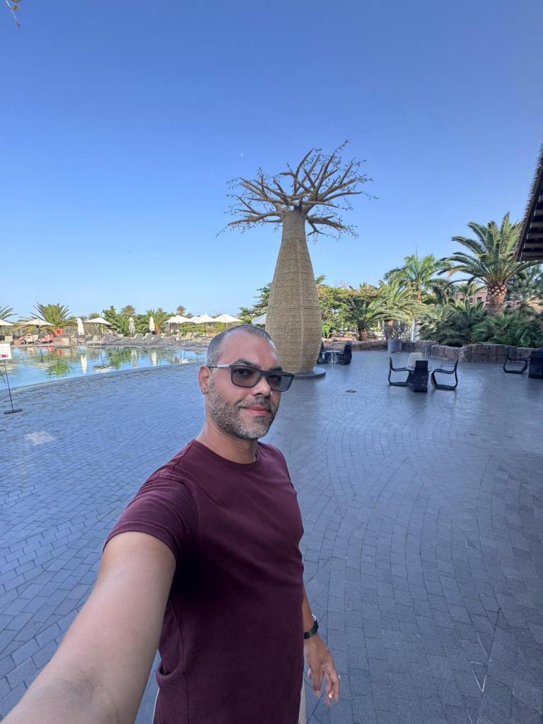 677665168: Chico busca chica en Las Palmas