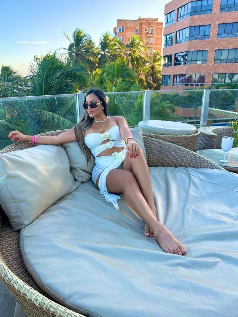 Chica busca chico en Ibiza: 