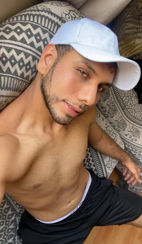 641731843: Chico busca chica en Málaga