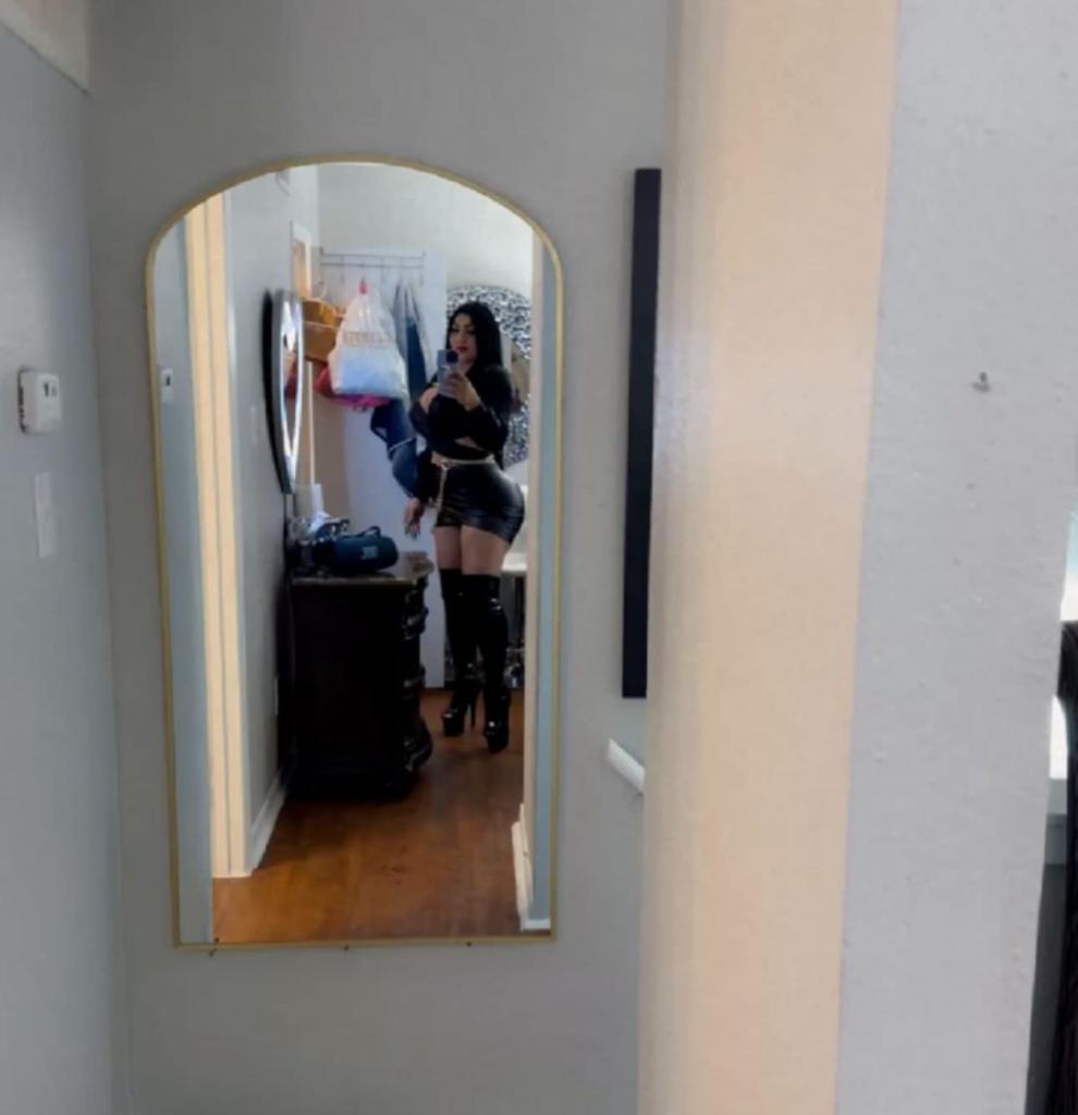 614699987: Travesti en Albacete