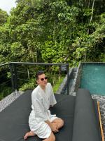 607157425: Chico busca chica en Guipúzcoa