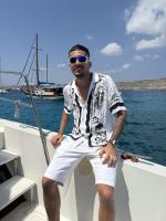 641803898: Chico busca chica en Barcelona