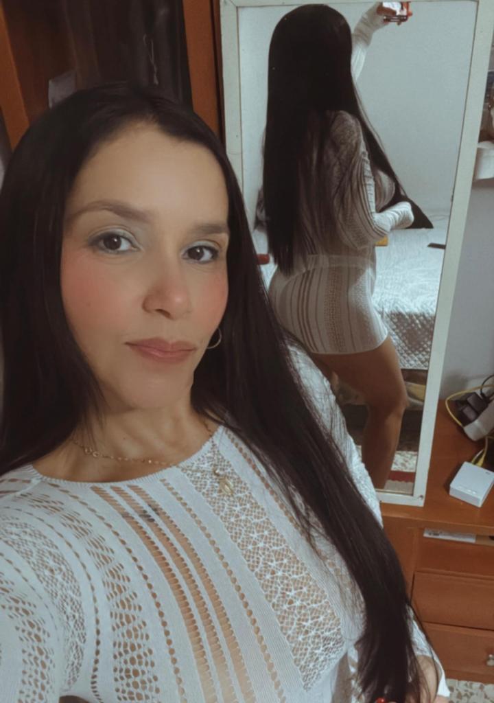 Chica busca chico en Cádiz: 